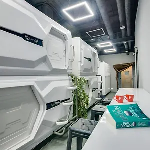 Hotel Moonotel Maidan, Kiev